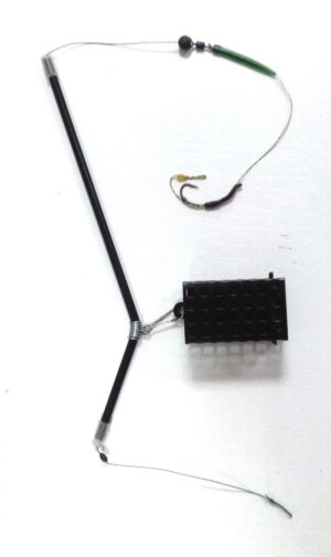 Montură feeder cu coșuleț anti-tangle Arrow Int. 30g cârlig nr.6